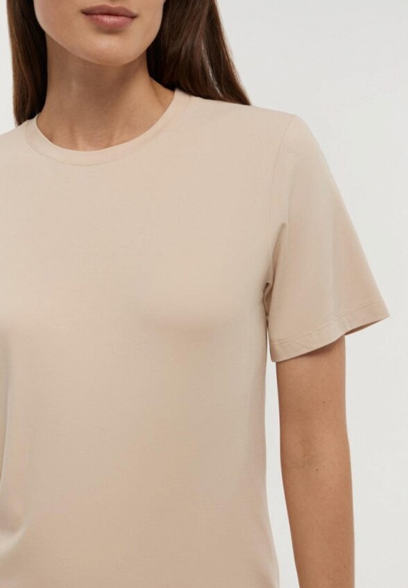 Футболка Anna Pekun