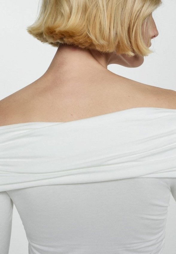 Лонгслив Mango