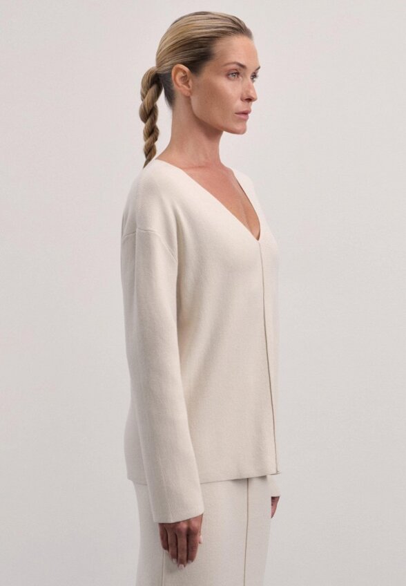 Пуловер Zarina