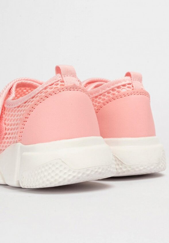 Кроссовки Tikkago