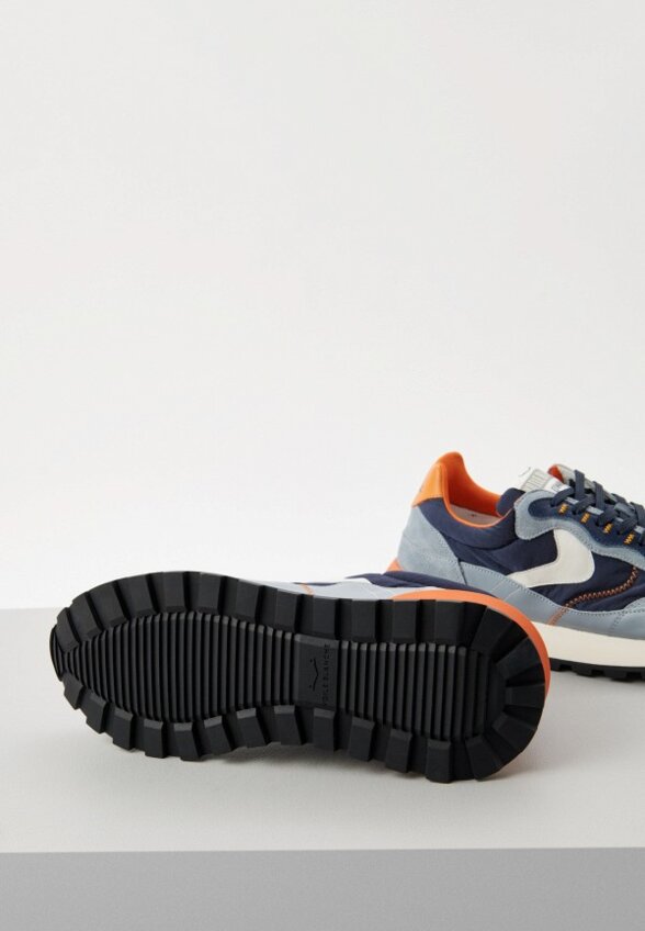 Кроссовки Voile Blanche