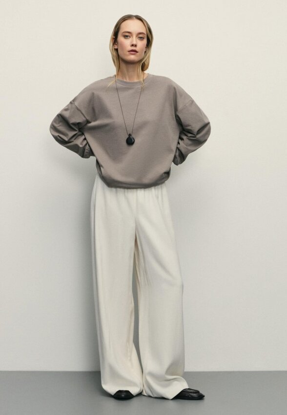 Свитшот Zarina