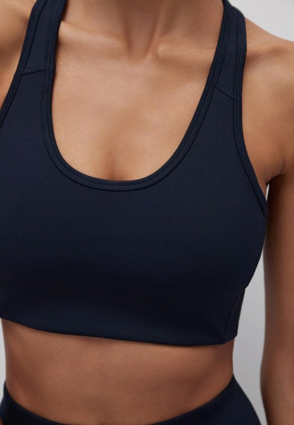 Топ спортивный belle you