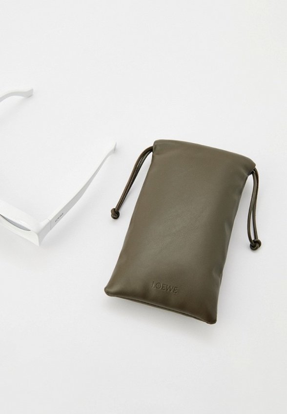 Очки солнцезащитные Loewe