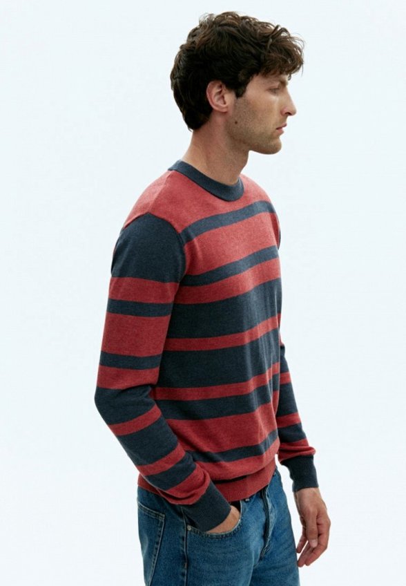 Джемпер Finn Flare