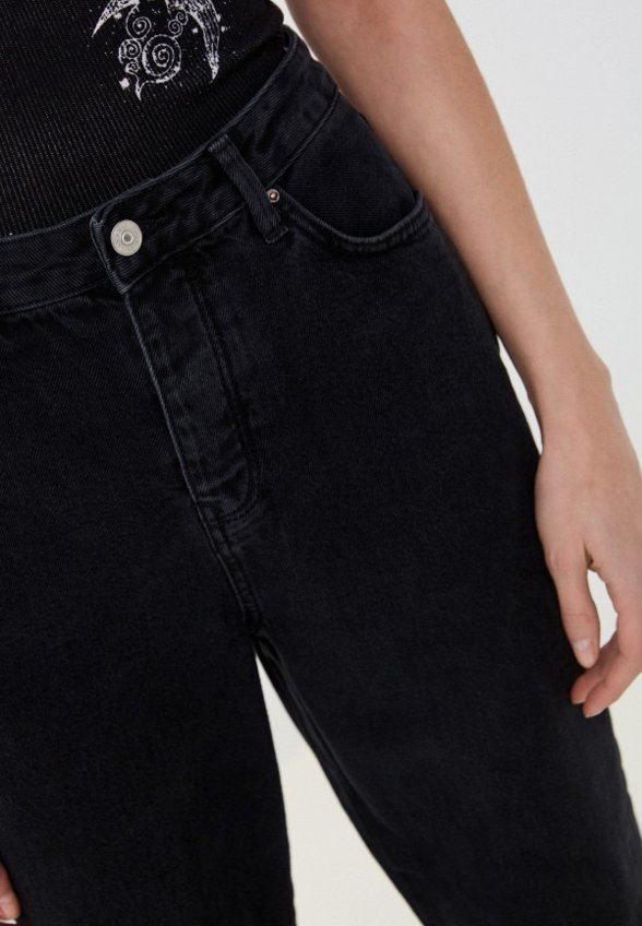 Джинсы Colin's