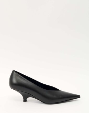 Toteme Shoes женщинам