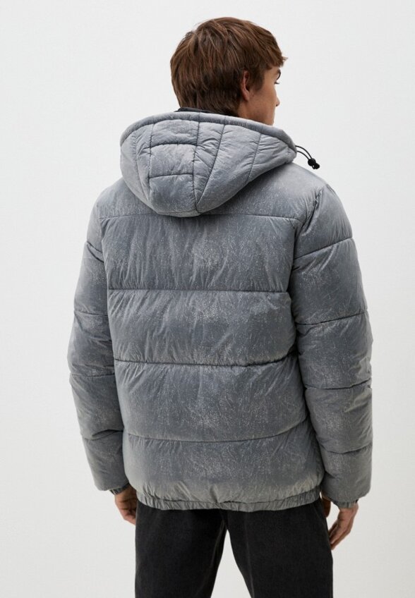 Пуховик Guess