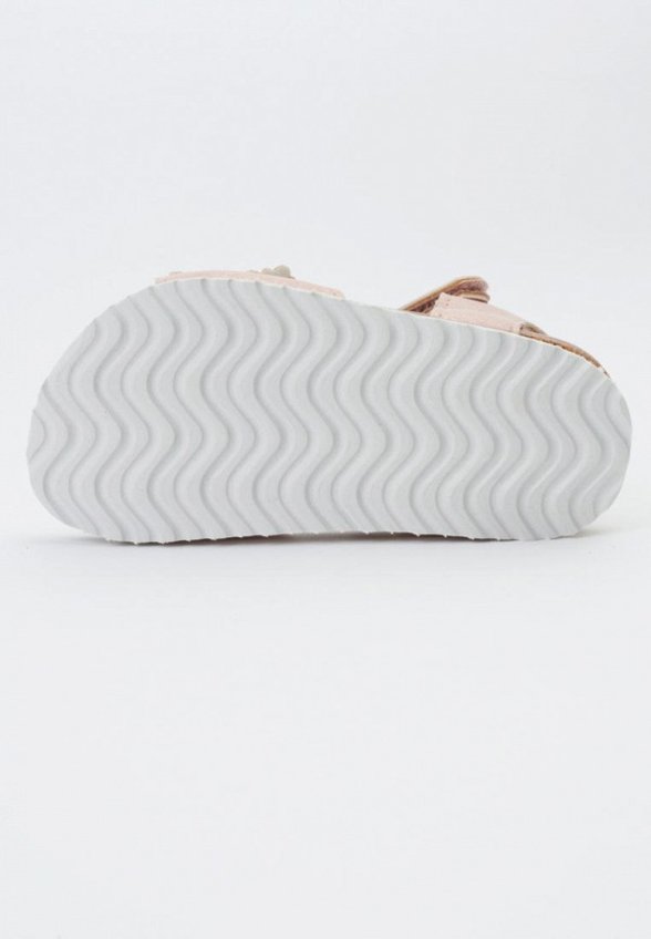 Сандалии Tikkago