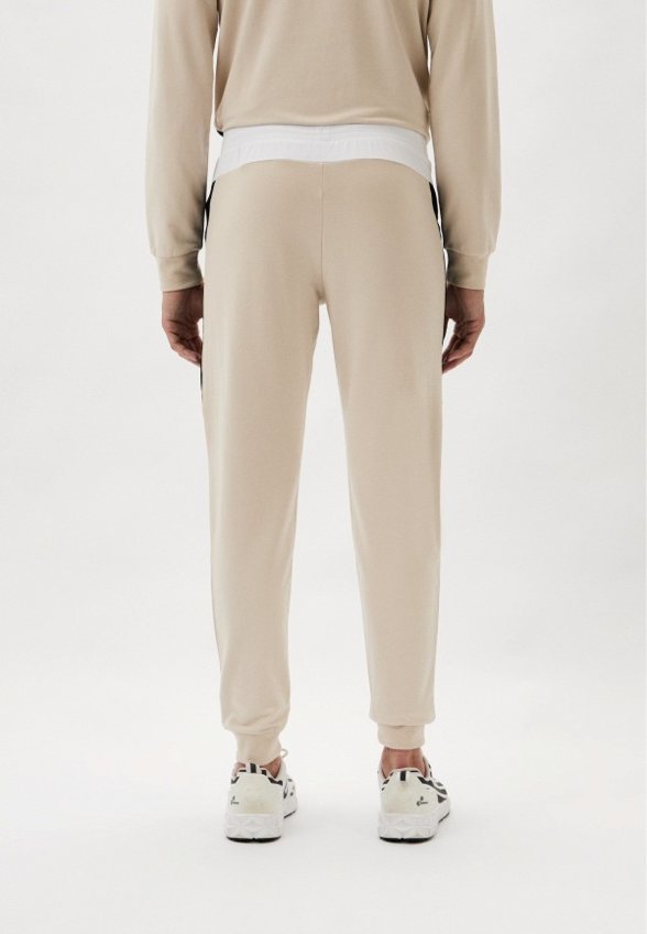 Брюки спортивные EA7