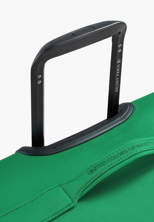 Чемодан Delsey