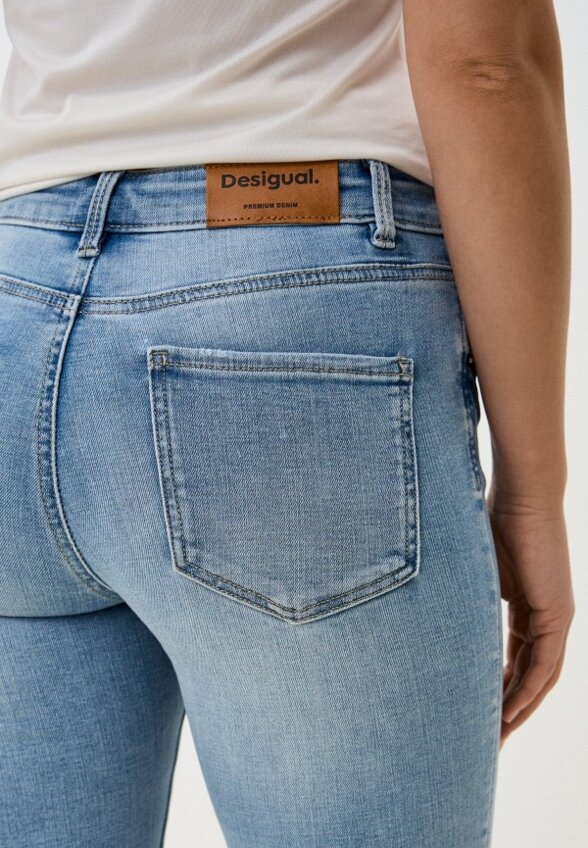 Джинсы Desigual