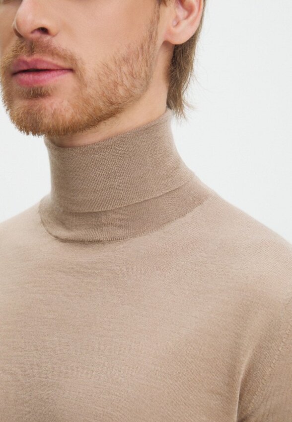 Водолазка Maison David