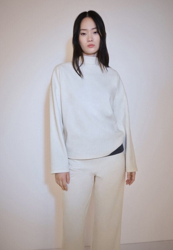 Водолазка Mango