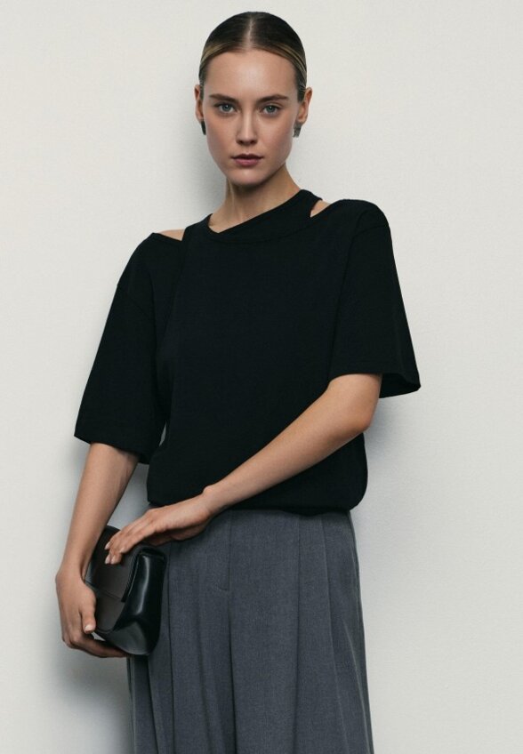 Футболка Zarina