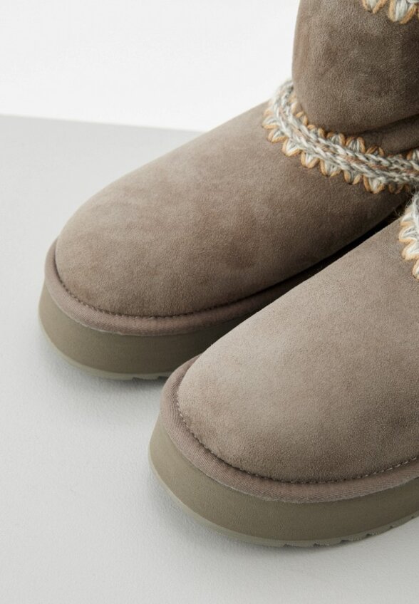 Полусапоги Mou