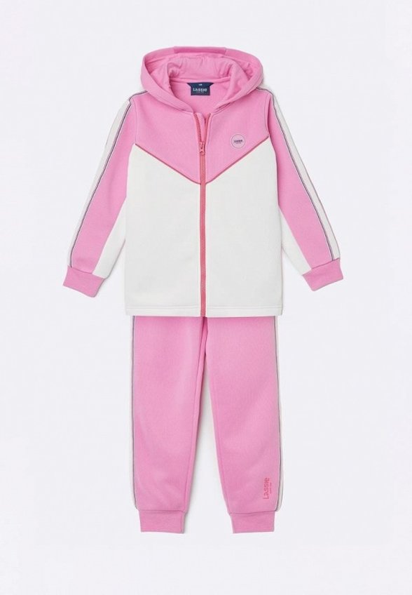 Костюм спортивный Lassie