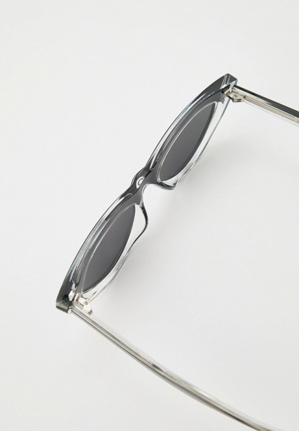 Очки солнцезащитные Vitacci