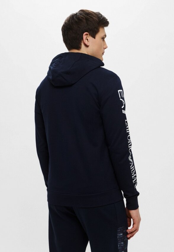 Толстовка EA7