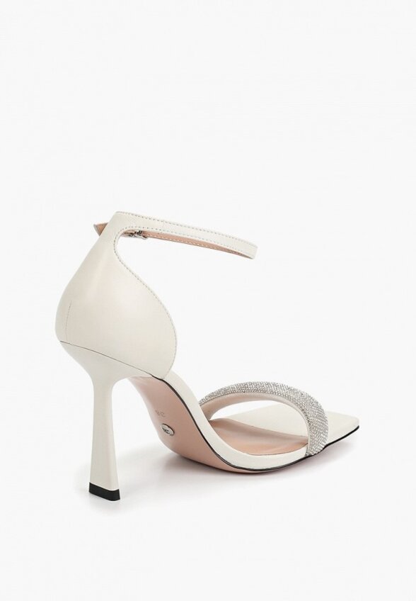 Босоножки Basconi