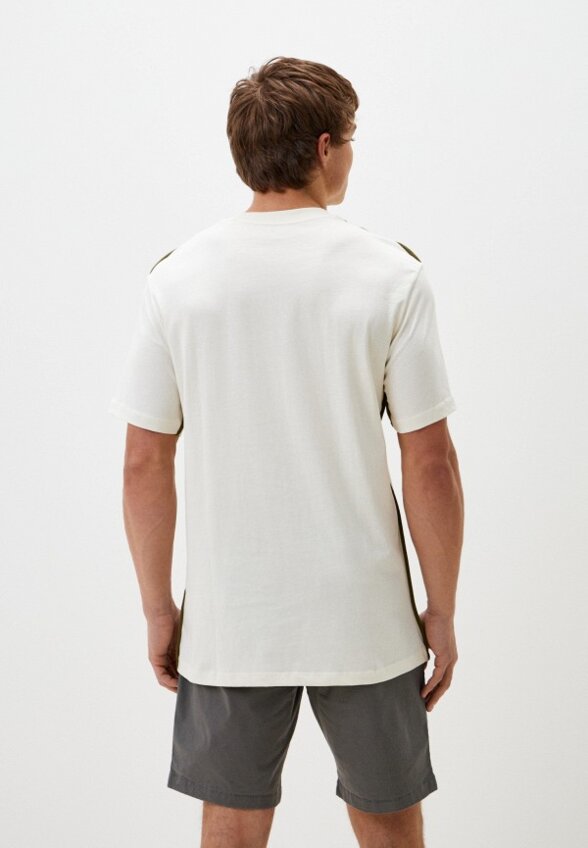 Футболка Colin's