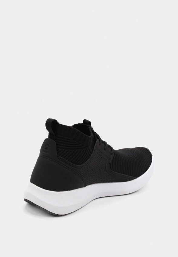 Кроссовки Kelme