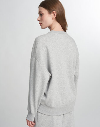 Свитшот женский оверсайз Under Armour Rival Flc OS Varsity Crew, Серый женщинам