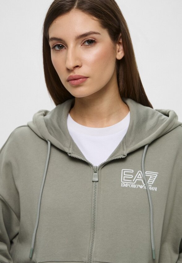 Костюм спортивный EA7