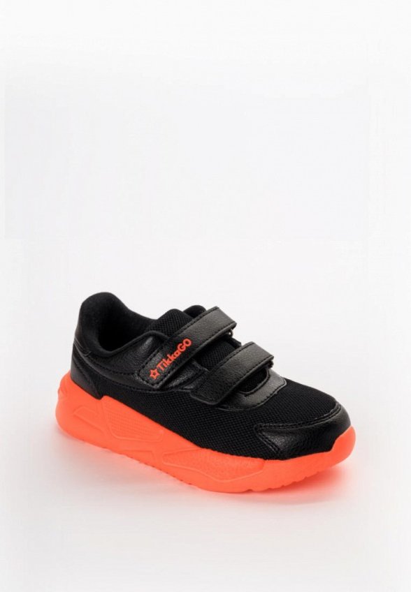 Кроссовки Tikkago