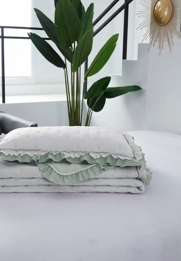 Комплект с покрывалом Sofi De Marko