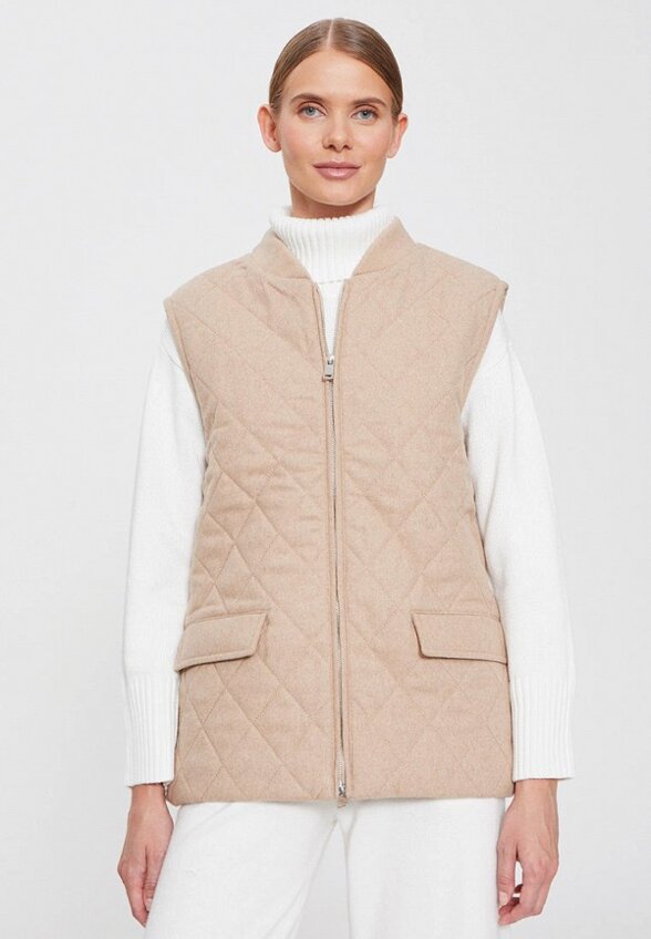 Жилет стеганый To Be Blossom