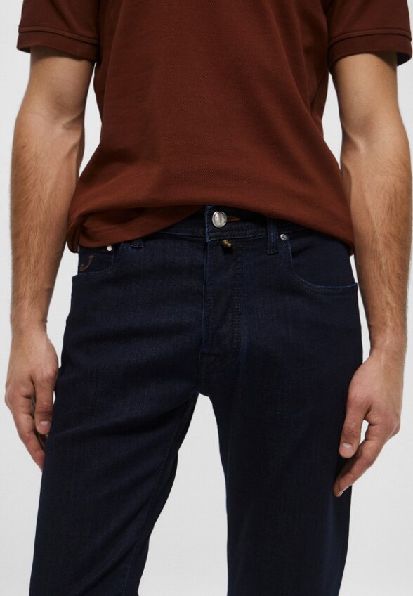 Джинсы и платок Jacob Cohen