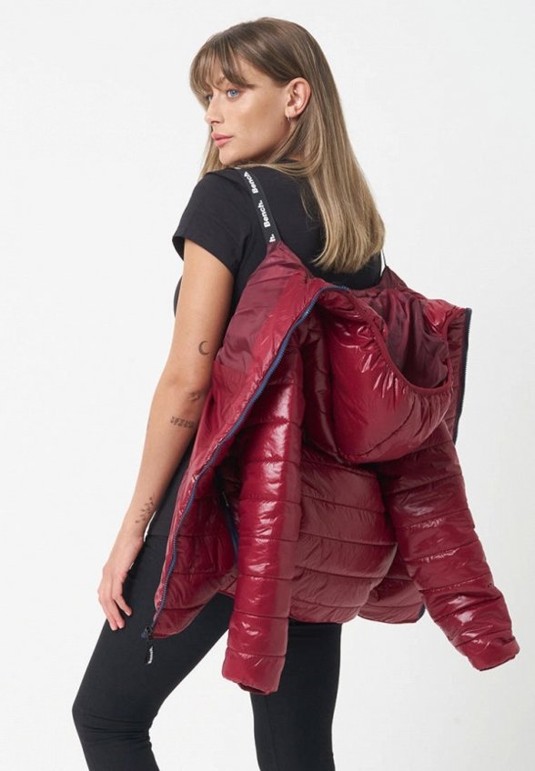 Пуховик Bench