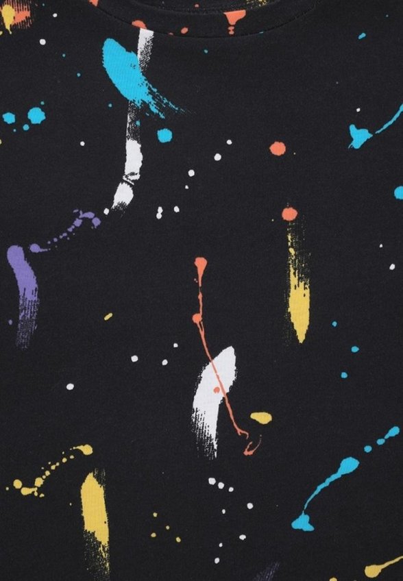 Футболка Апрель