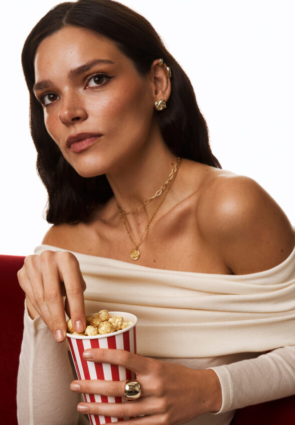 Вытянутый кафф с фианитом из серебра в покрытии желтое золото MIE