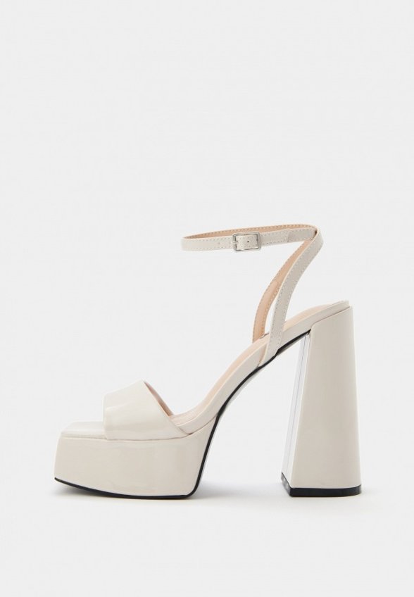 Босоножки Nume