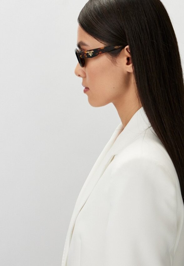 Очки солнцезащитные Prada