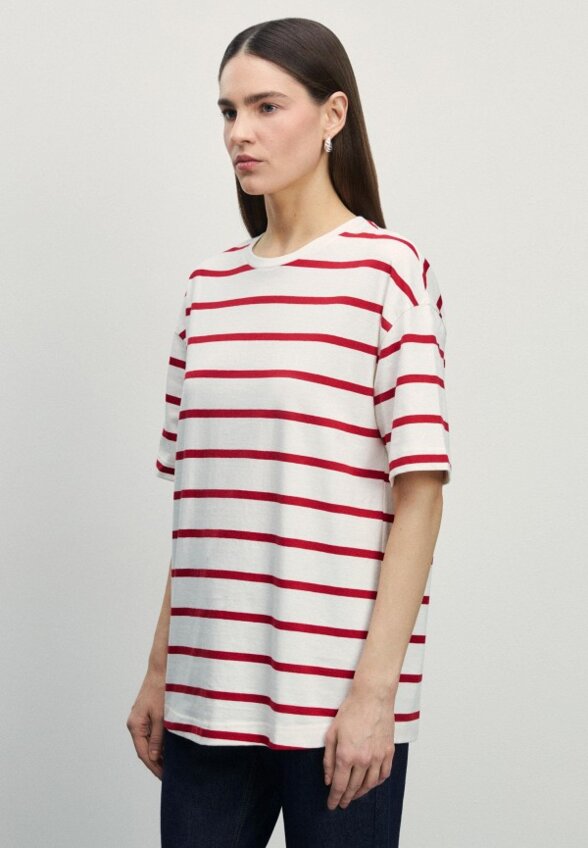 Футболка Zarina