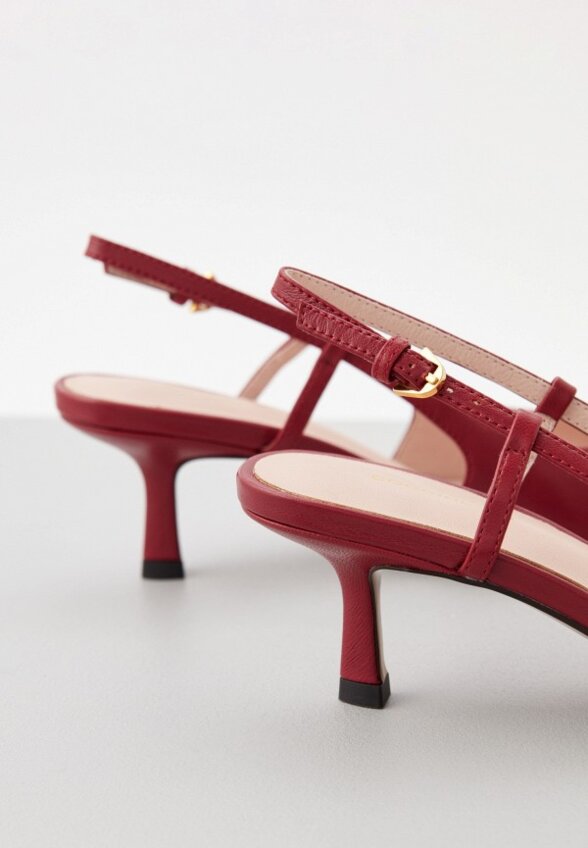Туфли Coccinelle