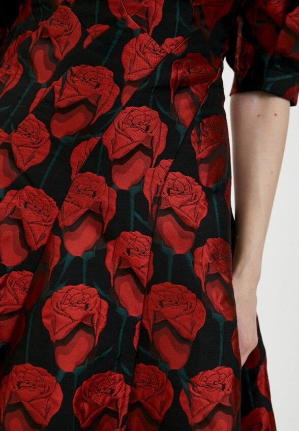 Платье MadaM T