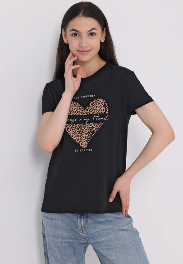 Футболка Апрель