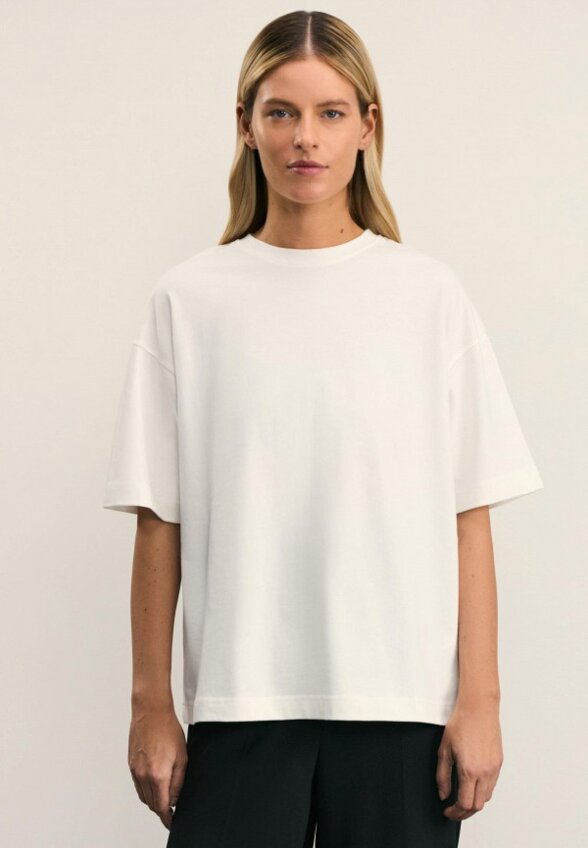 Футболка Zarina