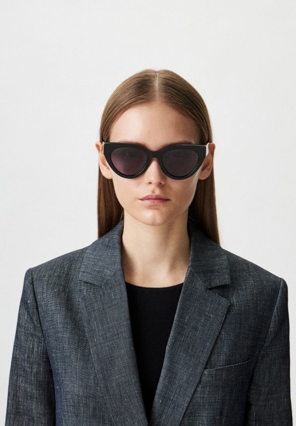 Очки солнцезащитные Karl Lagerfeld