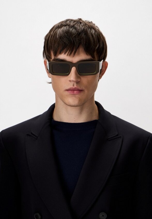 Очки солнцезащитные Prada