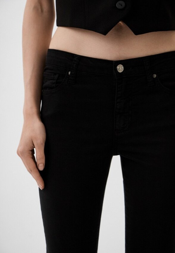 Джинсы Armani Exchange