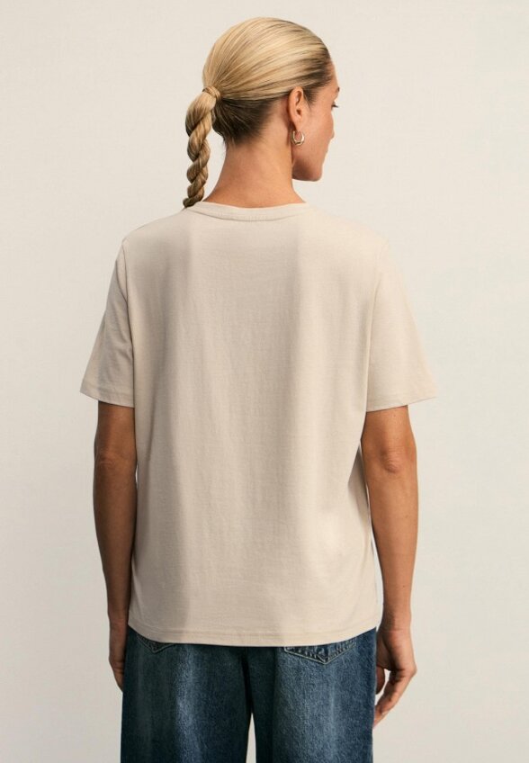 Футболка Zarina