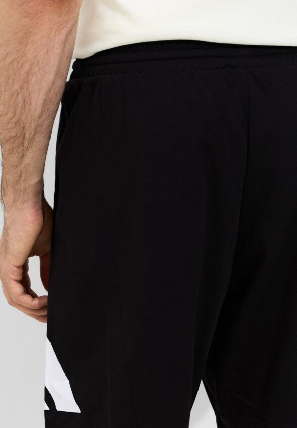 Шорты спортивные adidas