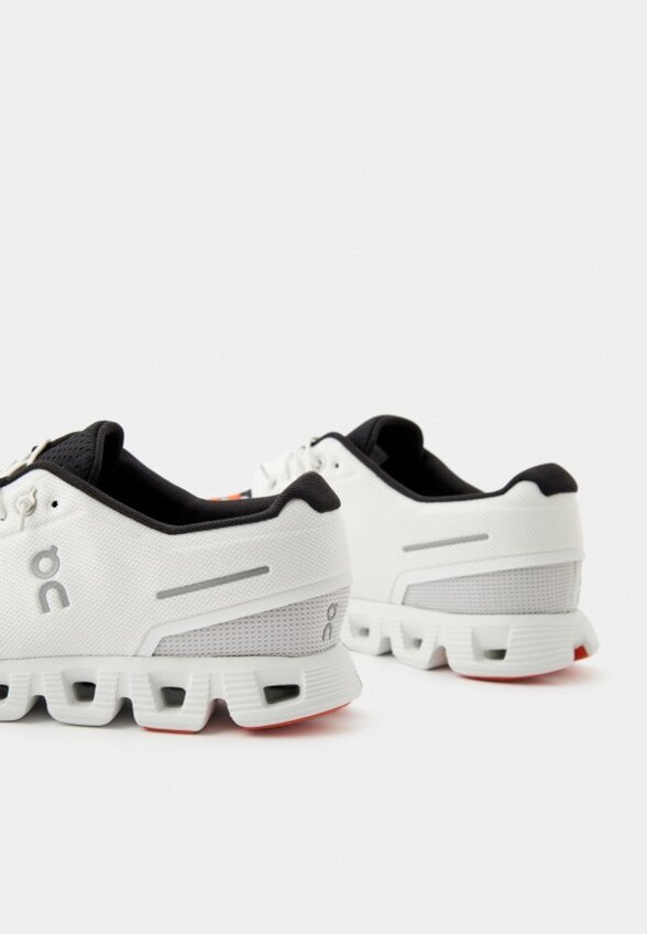 Кроссовки On