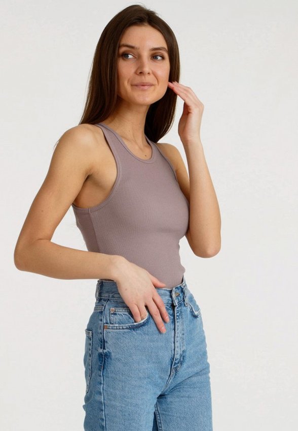 Майка Апрель