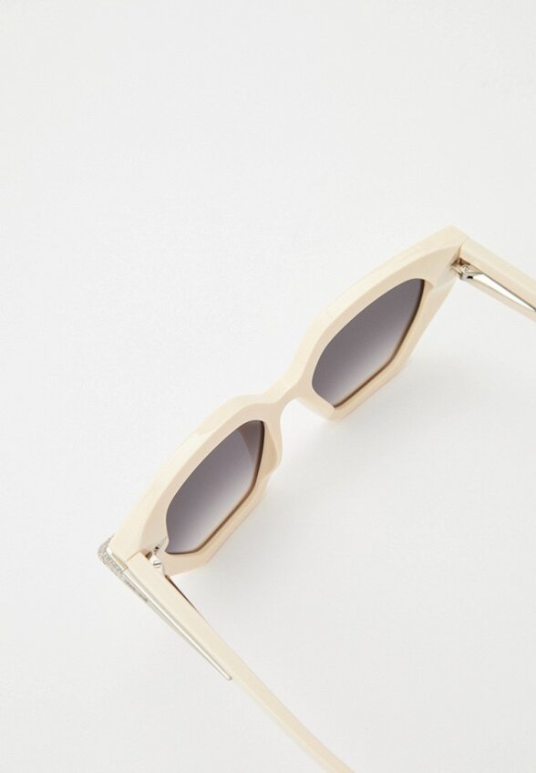 Очки солнцезащитные Roberto Cavalli